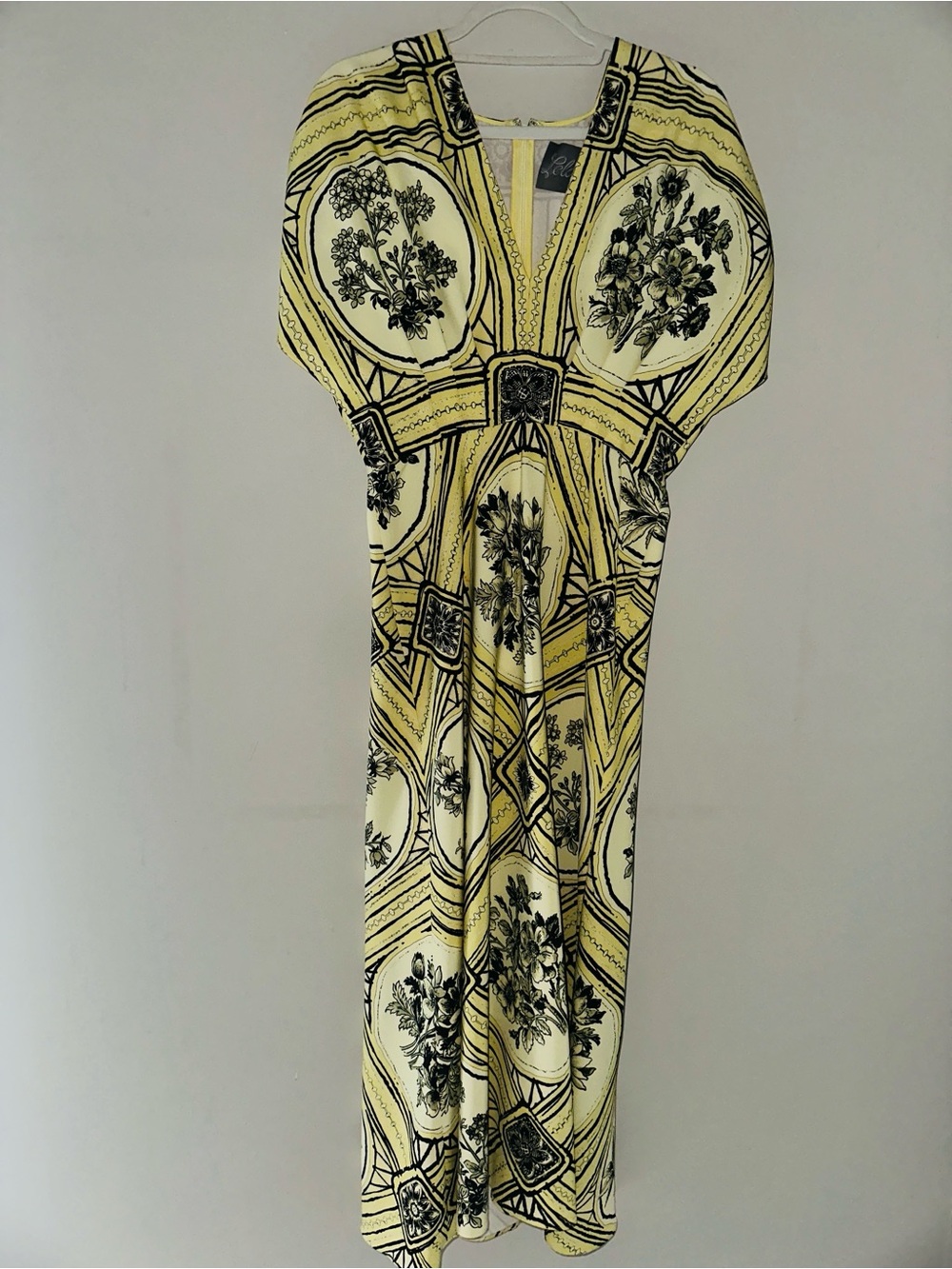 Show Stopper! Lela Rose Pale Yellow Maxi Dress Medallions Luxury Wedding Guest